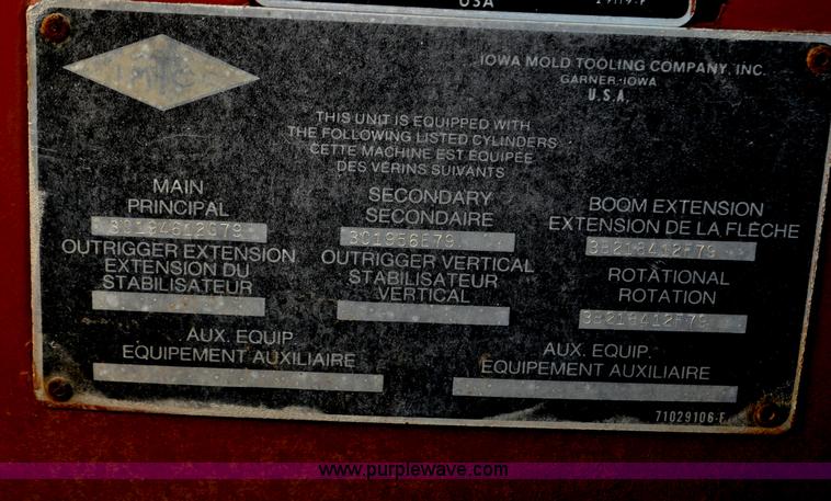 image for item C3377 1980 Ford 7000 Fleet Equipment Corp. tire service truck