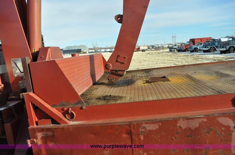 image for item C3377 1980 Ford 7000 Fleet Equipment Corp. tire service truck