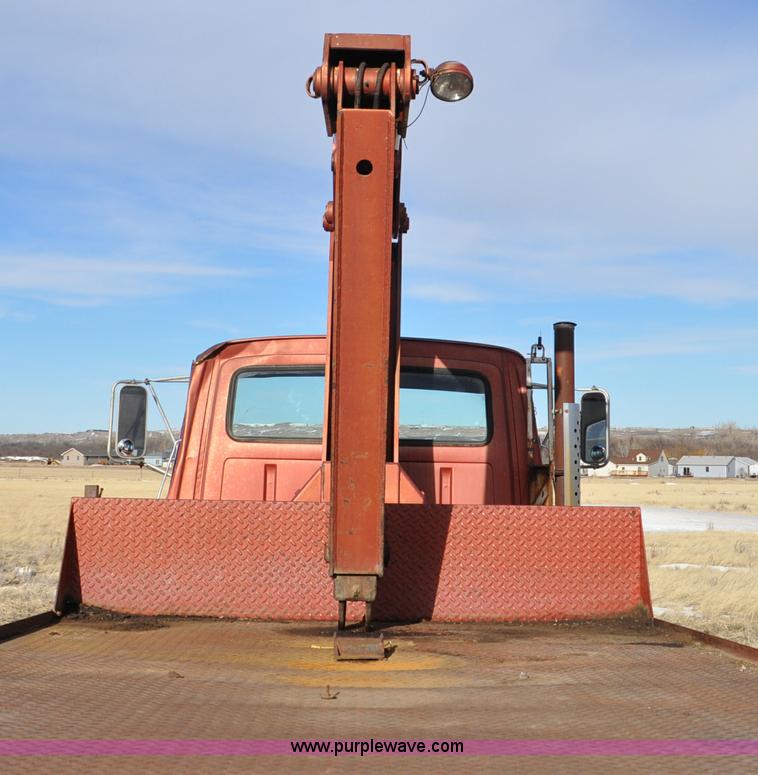 image for item C3377 1980 Ford 7000 Fleet Equipment Corp. tire service truck