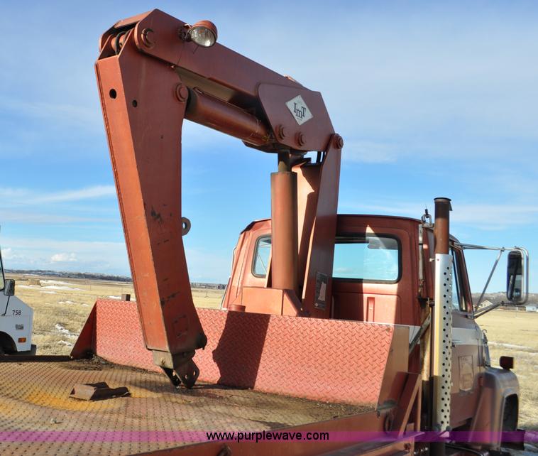 image for item C3377 1980 Ford 7000 Fleet Equipment Corp. tire service truck