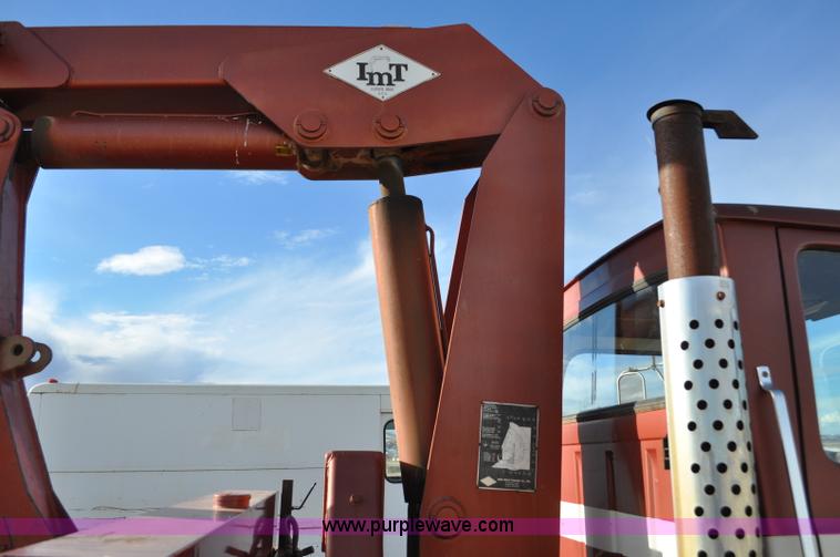 image for item C3377 1980 Ford 7000 Fleet Equipment Corp. tire service truck