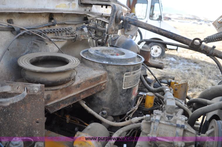 image for item C3377 1980 Ford 7000 Fleet Equipment Corp. tire service truck