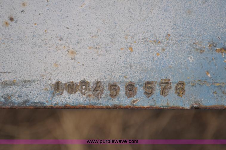 image for item C3398 1976 Trail King flatbed trailer