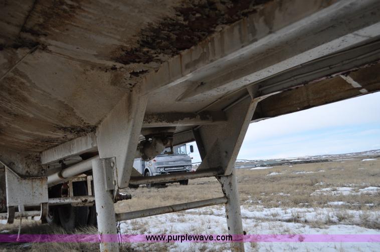 image for item C3401 1952 Trailmobile 34' tanker trailer