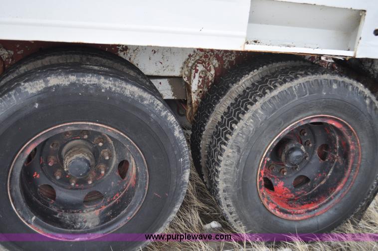 image for item C3401 1952 Trailmobile 34' tanker trailer