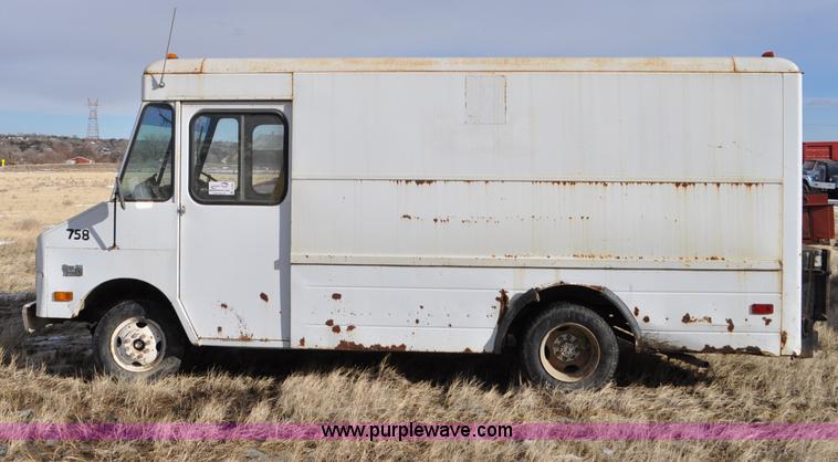 image for item C3402 1977 Chevrolet C30 step van