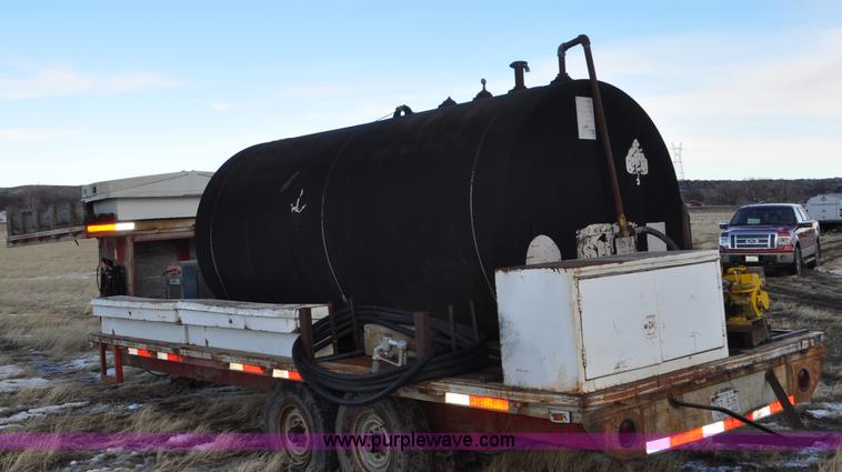 image for item C3403 1977 Chief gooseneck trailer