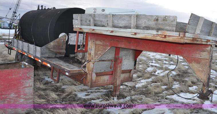 image for item C3403 1977 Chief gooseneck trailer