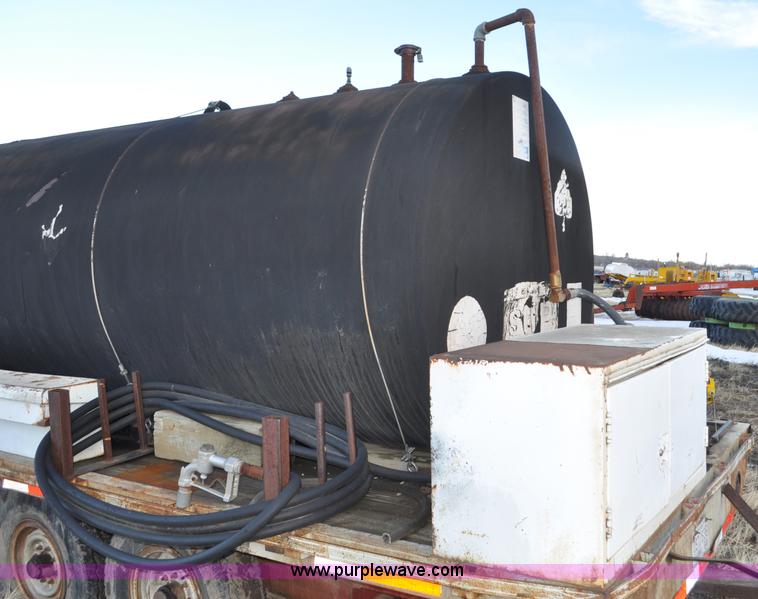 image for item C3403 1977 Chief gooseneck trailer