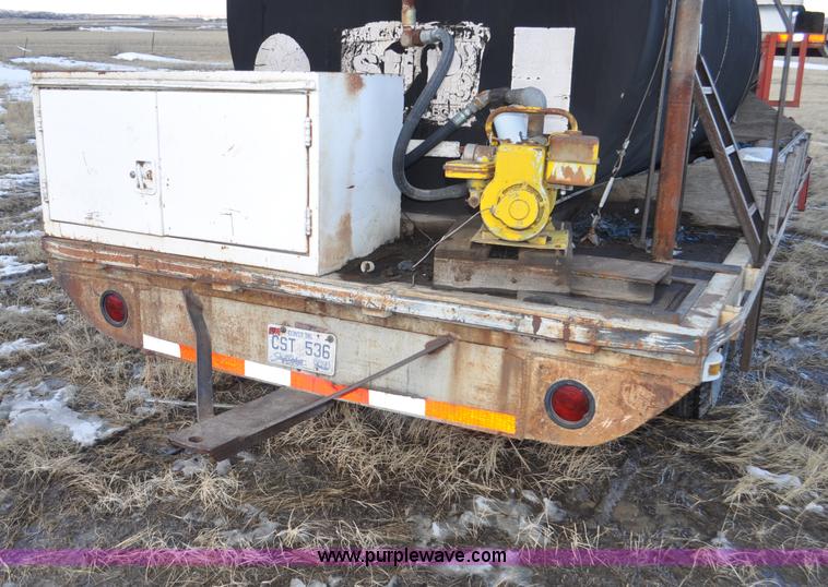 image for item C3403 1977 Chief gooseneck trailer