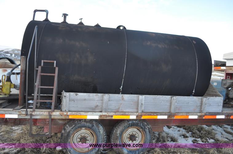 image for item C3403 1977 Chief gooseneck trailer