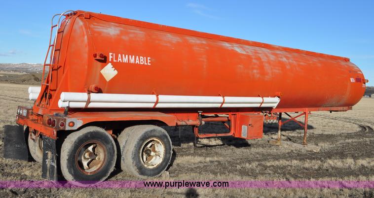 image for item C3404 1960 Trailmobile 38' aluminum tanker trailer