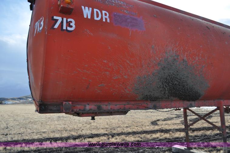 image for item C3404 1960 Trailmobile 38' aluminum tanker trailer