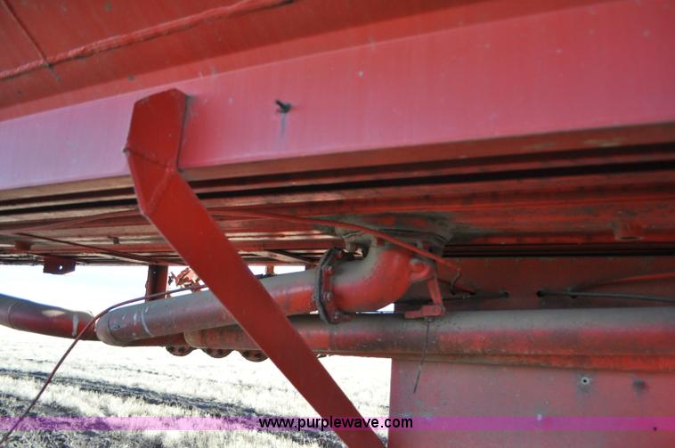 image for item C3404 1960 Trailmobile 38' aluminum tanker trailer