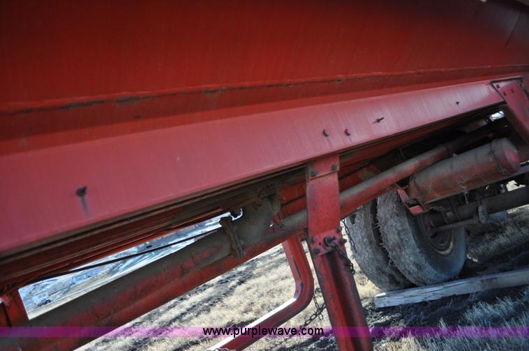 image for item C3404 1960 Trailmobile 38' aluminum tanker trailer