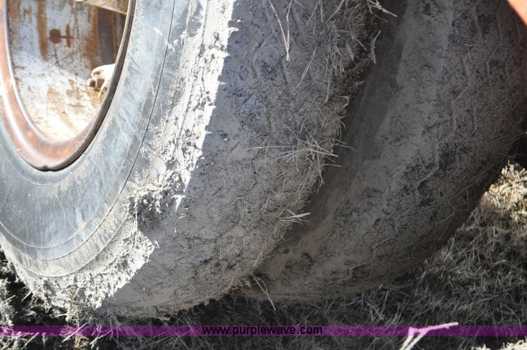 image for item C3404 1960 Trailmobile 38' aluminum tanker trailer