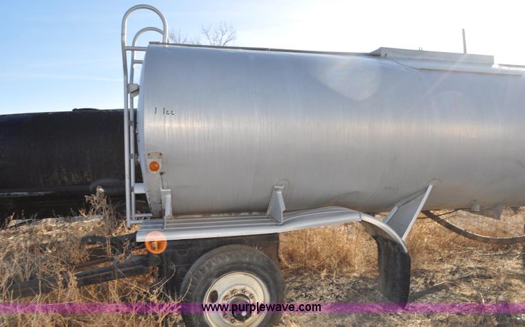 image for item C3411 1971 Fruehauf hot oil tanker pup trailer