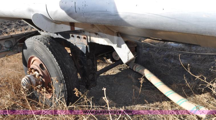 image for item C3411 1971 Fruehauf hot oil tanker pup trailer