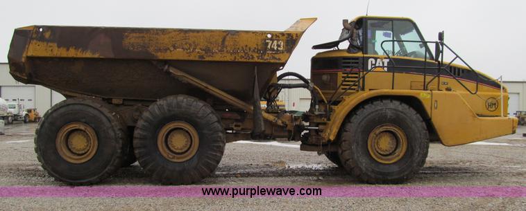 image for item D7159 2006 Caterpillar 740 articulated dump truck