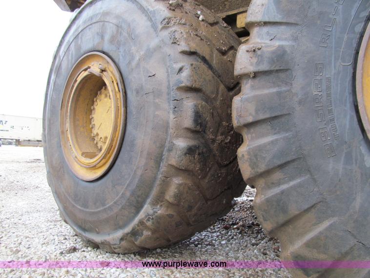 image for item D7159 2006 Caterpillar 740 articulated dump truck