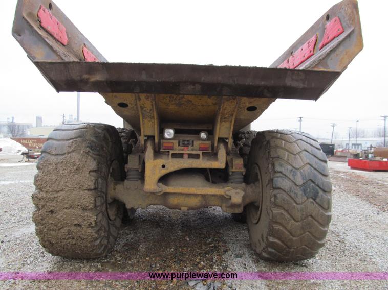 image for item D7159 2006 Caterpillar 740 articulated dump truck