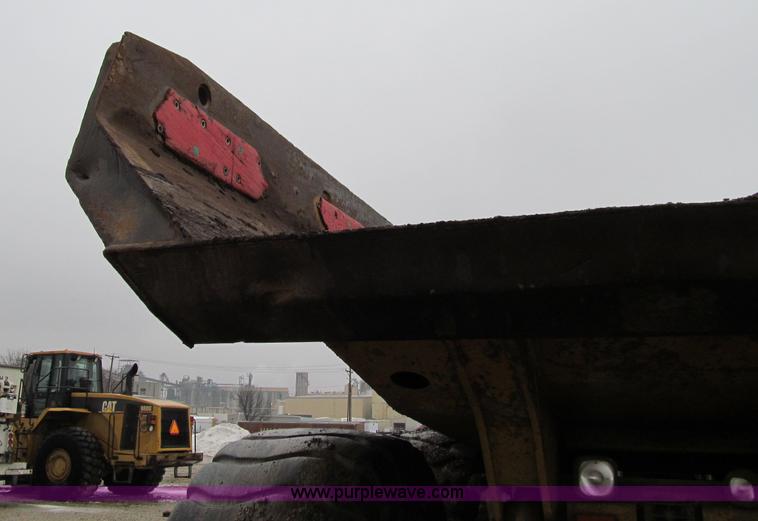 image for item D7159 2006 Caterpillar 740 articulated dump truck