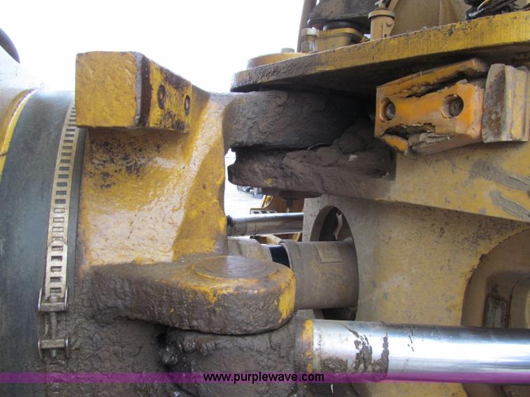 image for item D7159 2006 Caterpillar 740 articulated dump truck