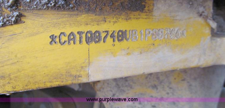 image for item D7159 2006 Caterpillar 740 articulated dump truck