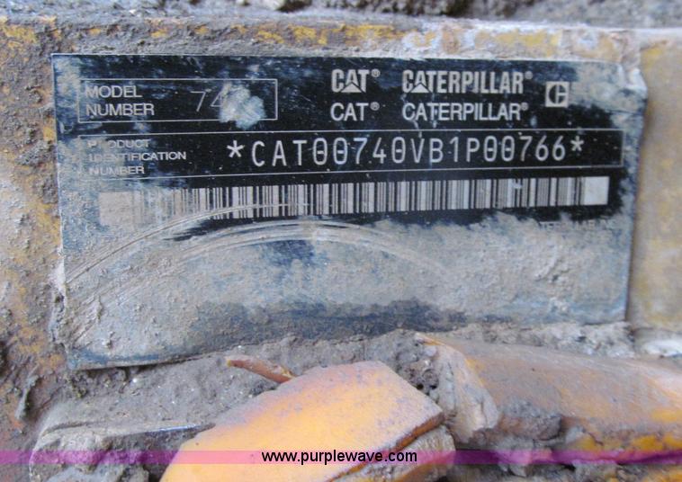 image for item D7159 2006 Caterpillar 740 articulated dump truck