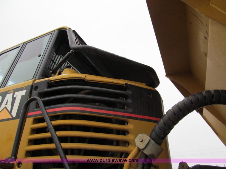 image for item D7159 2006 Caterpillar 740 articulated dump truck