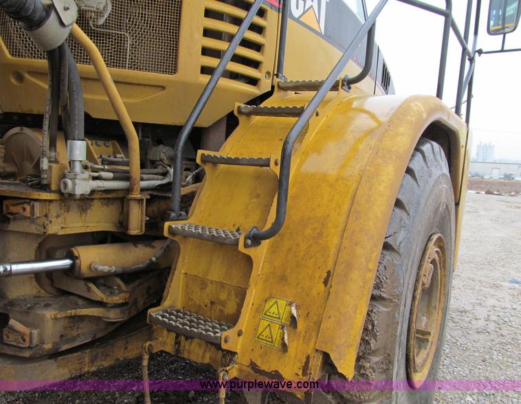 image for item D7159 2006 Caterpillar 740 articulated dump truck