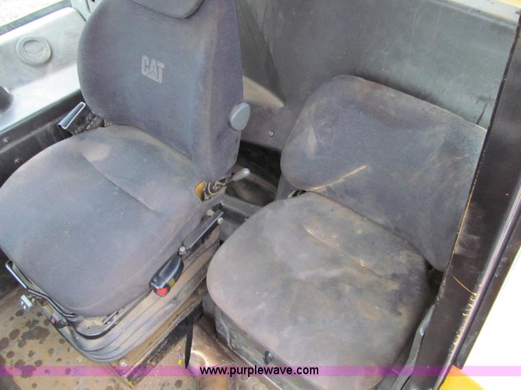 image for item D7159 2006 Caterpillar 740 articulated dump truck