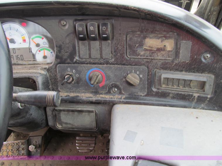 image for item D7159 2006 Caterpillar 740 articulated dump truck