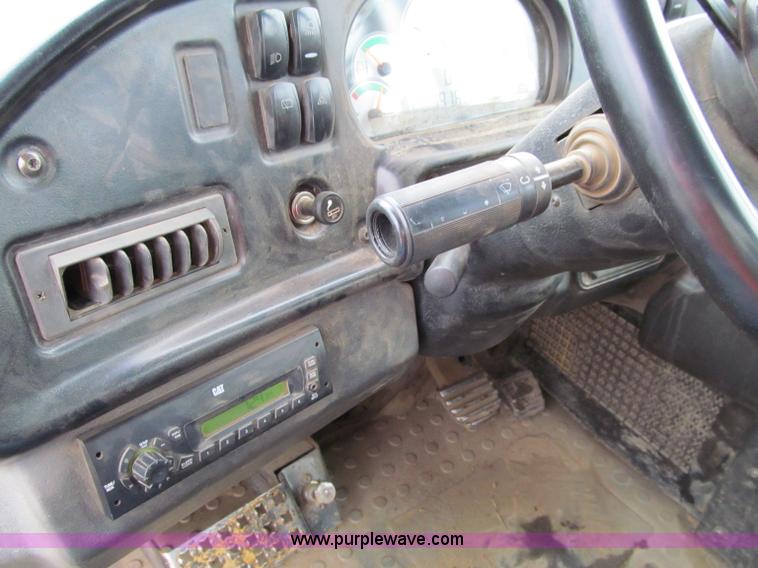 image for item D7159 2006 Caterpillar 740 articulated dump truck