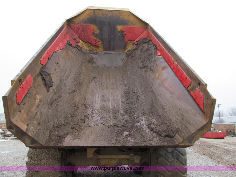 image for item D7159 2006 Caterpillar 740 articulated dump truck