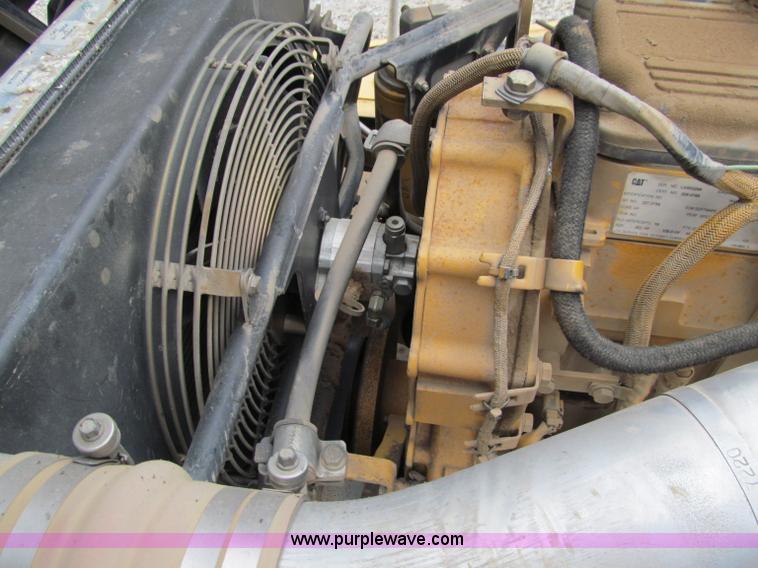 image for item D7159 2006 Caterpillar 740 articulated dump truck