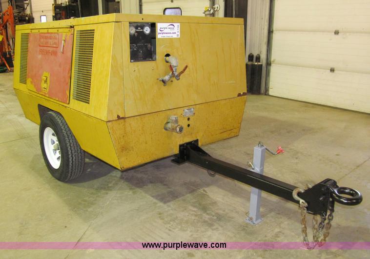 image for item D7168 Sullair portable air compressor
