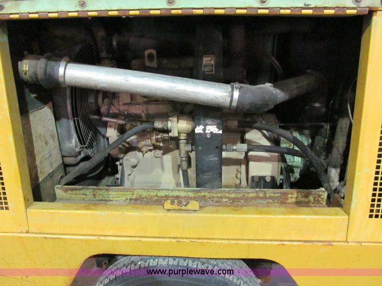 image for item D7168 Sullair portable air compressor