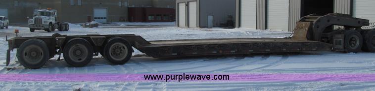 image for item F5909 1996 Dynaweld lowboy trailer