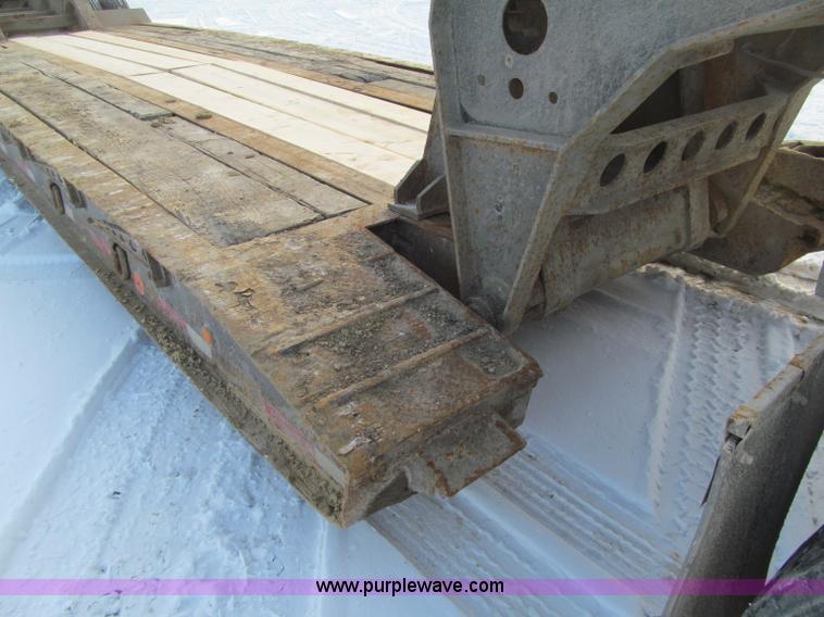 image for item F5909 1996 Dynaweld lowboy trailer