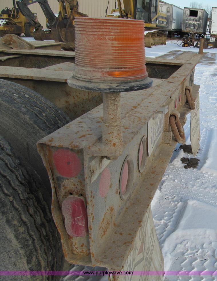 image for item F5909 1996 Dynaweld lowboy trailer