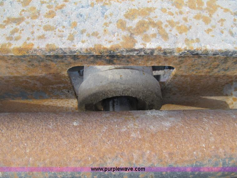 image for item F5909 1996 Dynaweld lowboy trailer