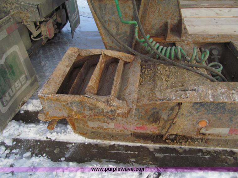 image for item F5909 1996 Dynaweld lowboy trailer