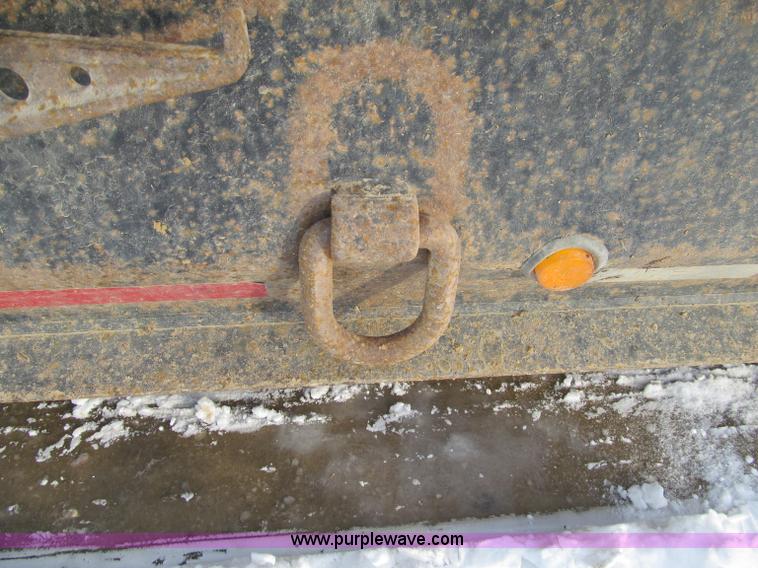 image for item F5909 1996 Dynaweld lowboy trailer