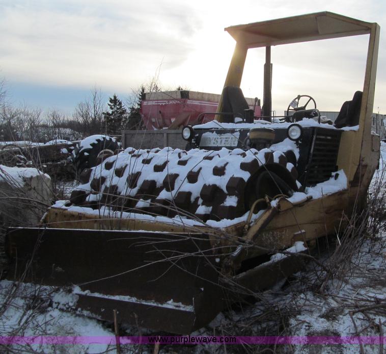 image for item F5910 Hyster C600 series pad foot roller