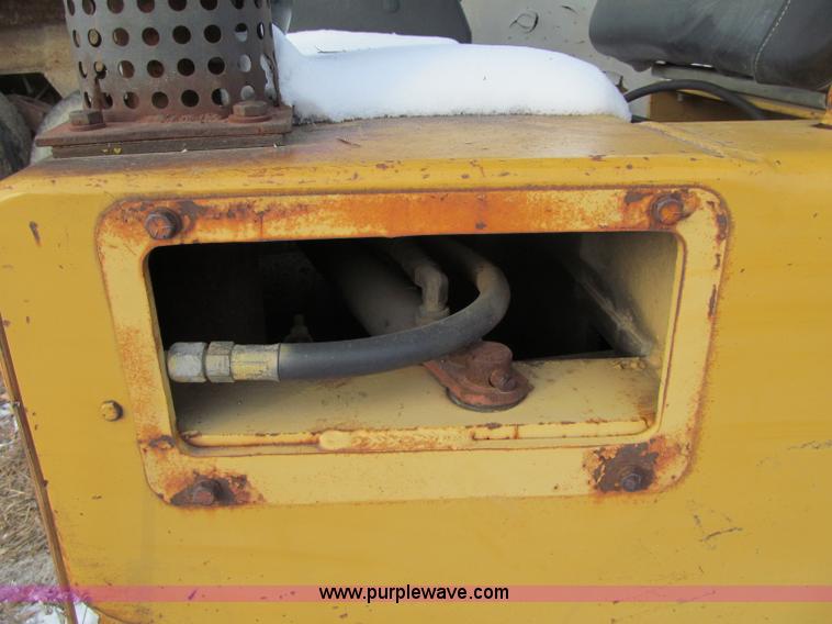 image for item F5910 Hyster C600 series pad foot roller