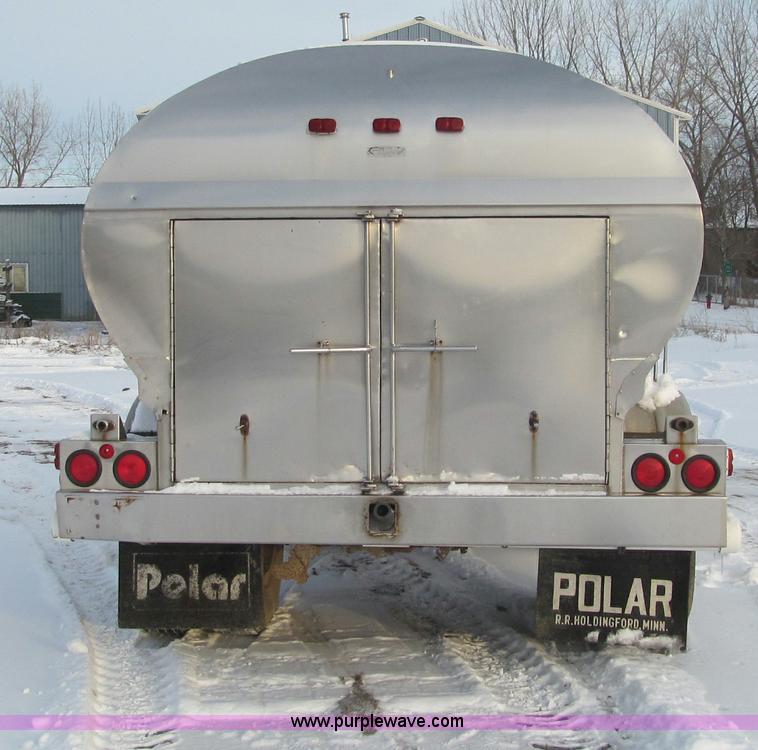 image for item F5911 Portable water tank trailer