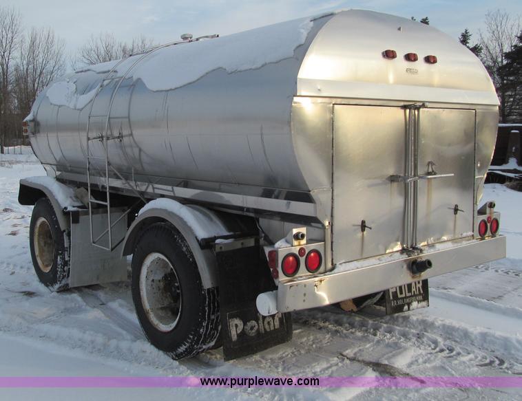 image for item F5911 Portable water tank trailer