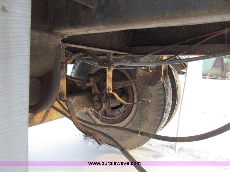 image for item F5911 Portable water tank trailer