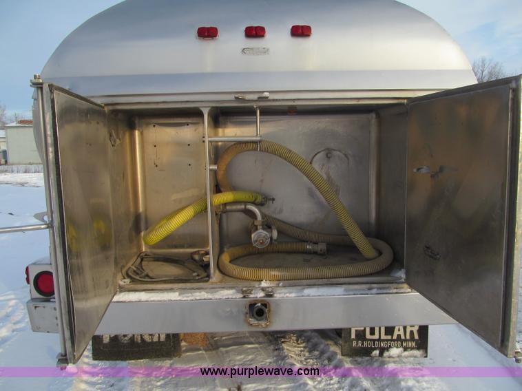 image for item F5911 Portable water tank trailer